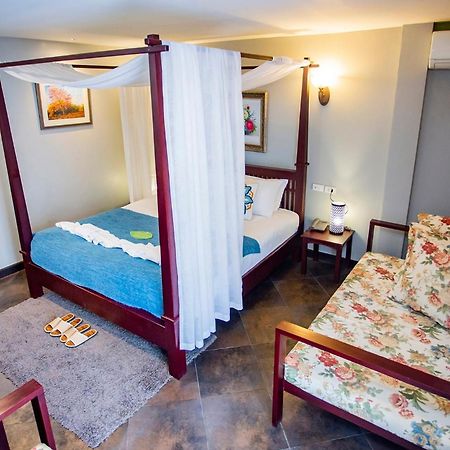 La Villa Boutique Hotel Aranya Prathet Buitenkant foto